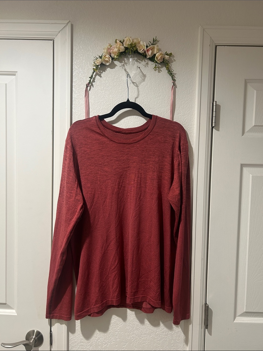 Lululemon Metal Vent Breathe Long Sleeve - Picture 5 of 8